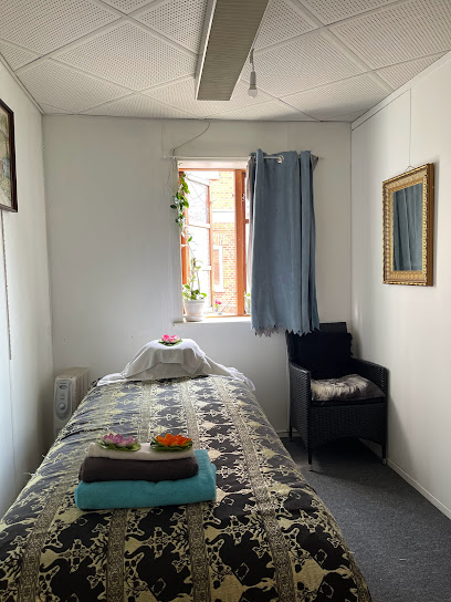 AF1QipOmgzeHHkoAHeLp9 ER c2DYBVaCxg9xKZOgPYBw408 h544 k no